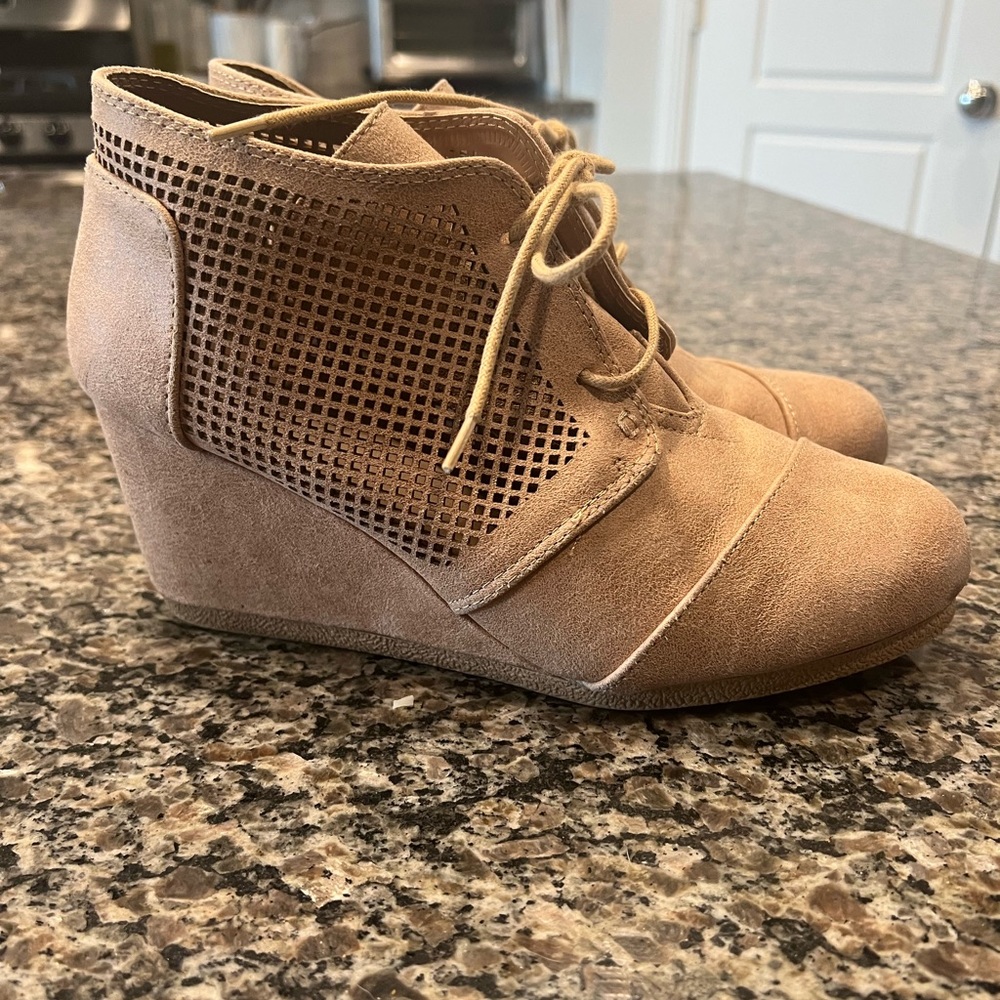 Qupid Beige Wedge Mesh Booties Size 8.5